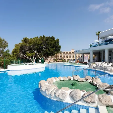 Homelike Beach View Pool Apartment