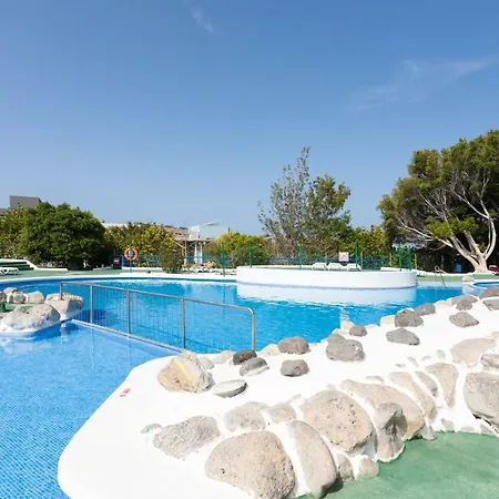 Homelike Beach View Pool