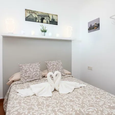 Homelike Beach View Pool Apartment *