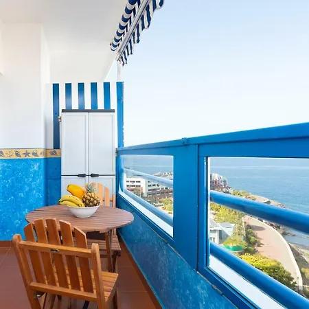 Homelike Beach View Pool Apartment